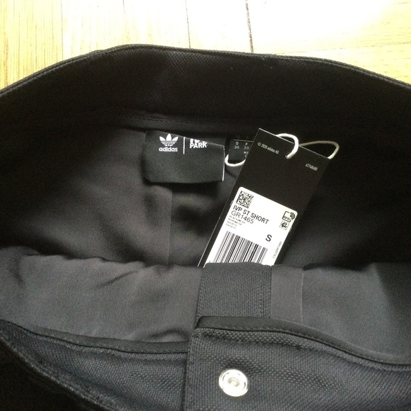 IVYPARK x Adidas Suit Shorts NWT - Picture 3 of 8
